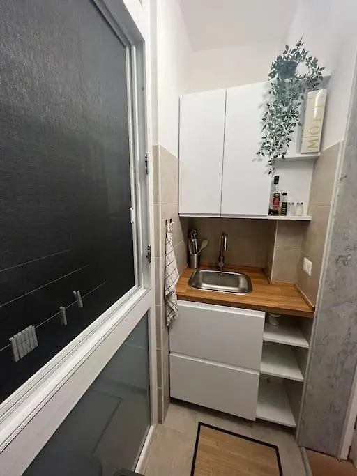 Ventinove Metri Home Monovano Zona Stazione Centrale 巴里 公寓